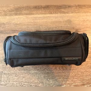 Briggs and Riley Baseline Essentials Kit